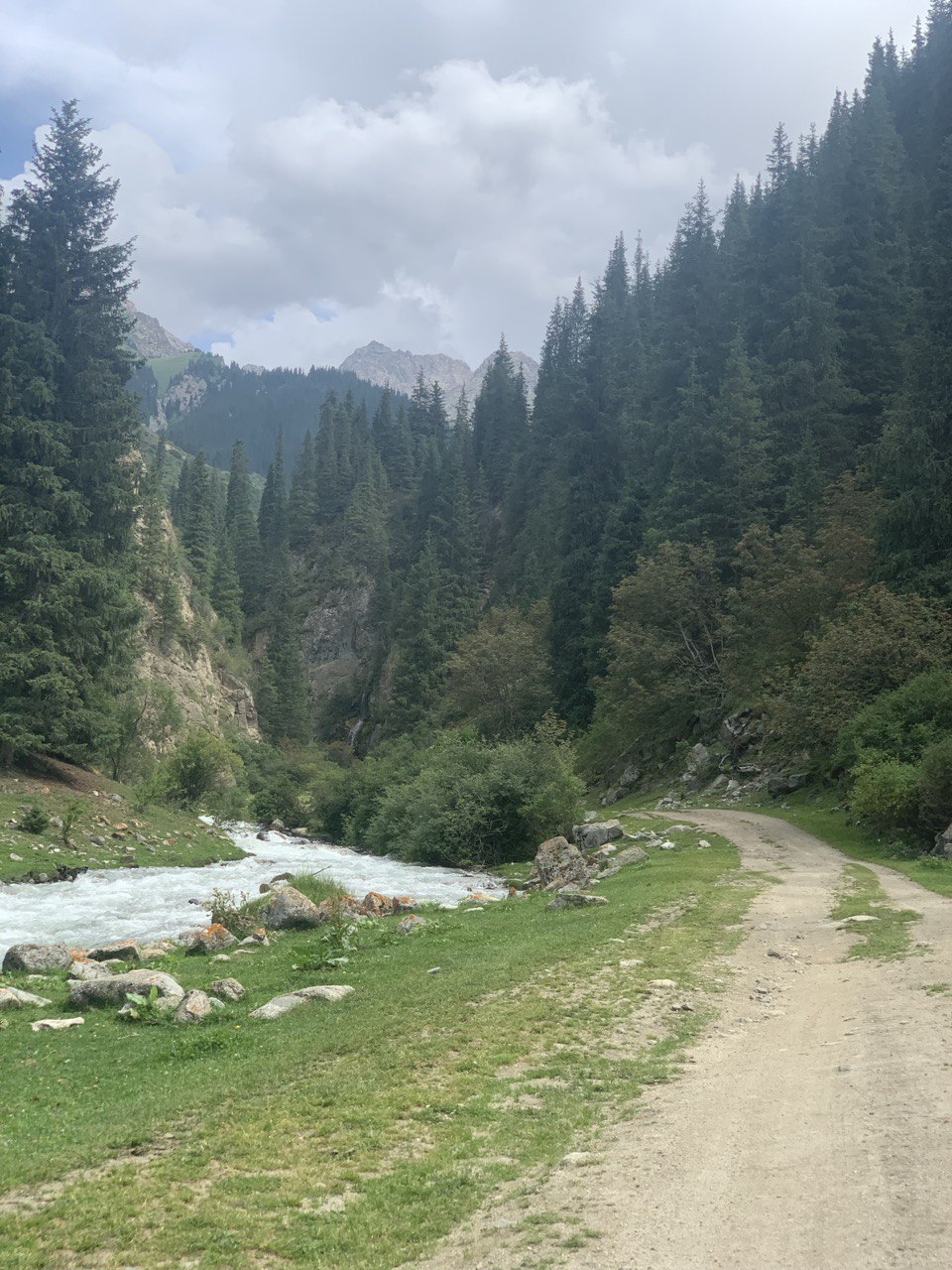 Chon-Kemin Gorge
